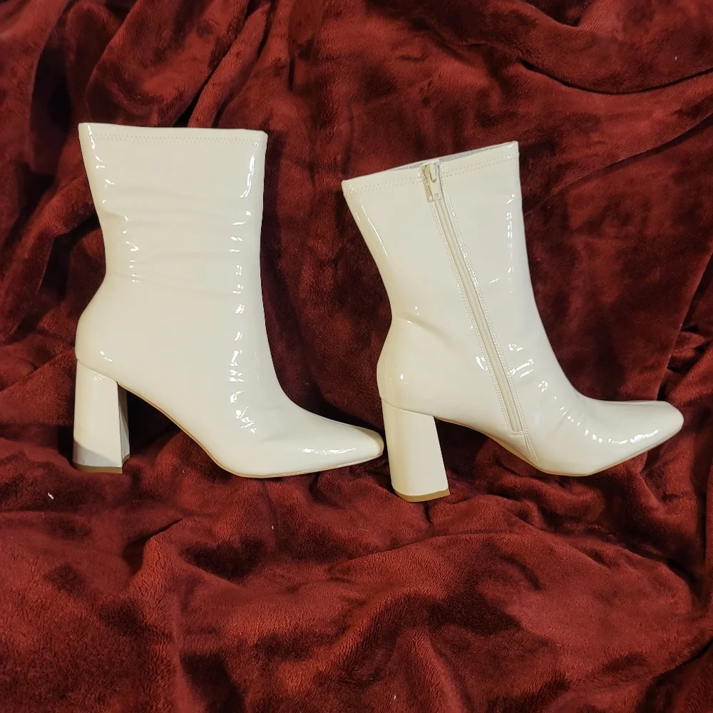 NIB MID CALF GO GO BOOTS Patent Leather Block Heel Side Zip Size 9 - Picture 3 of 12